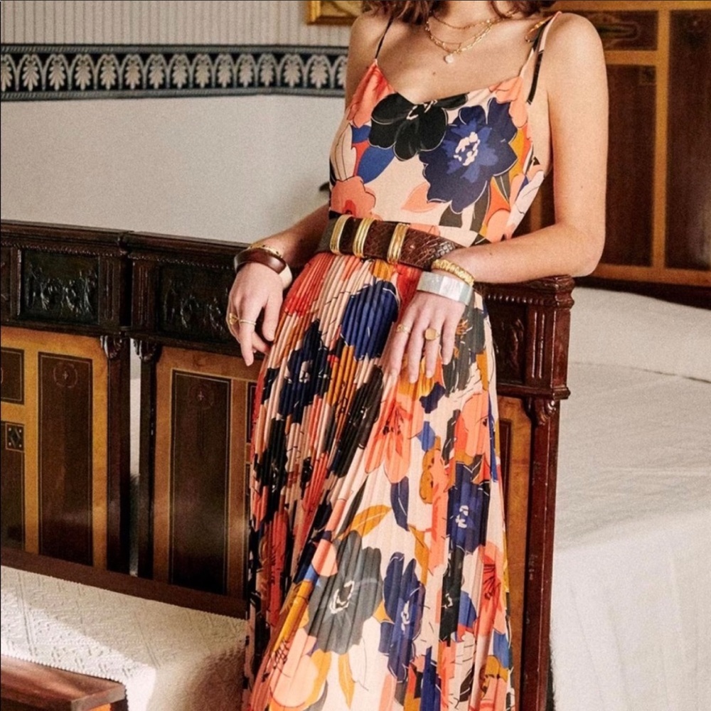Sezane Nisa Dress (Rare Floral Pattern!) 🌺